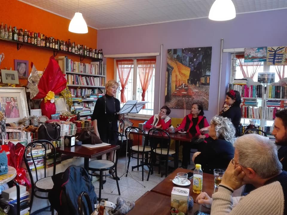 Caffè, cornetto e poesia. La semplicità è&nbsp;contagiosa